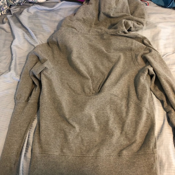 Grey Lululemon jacket - Picture 4 of 6